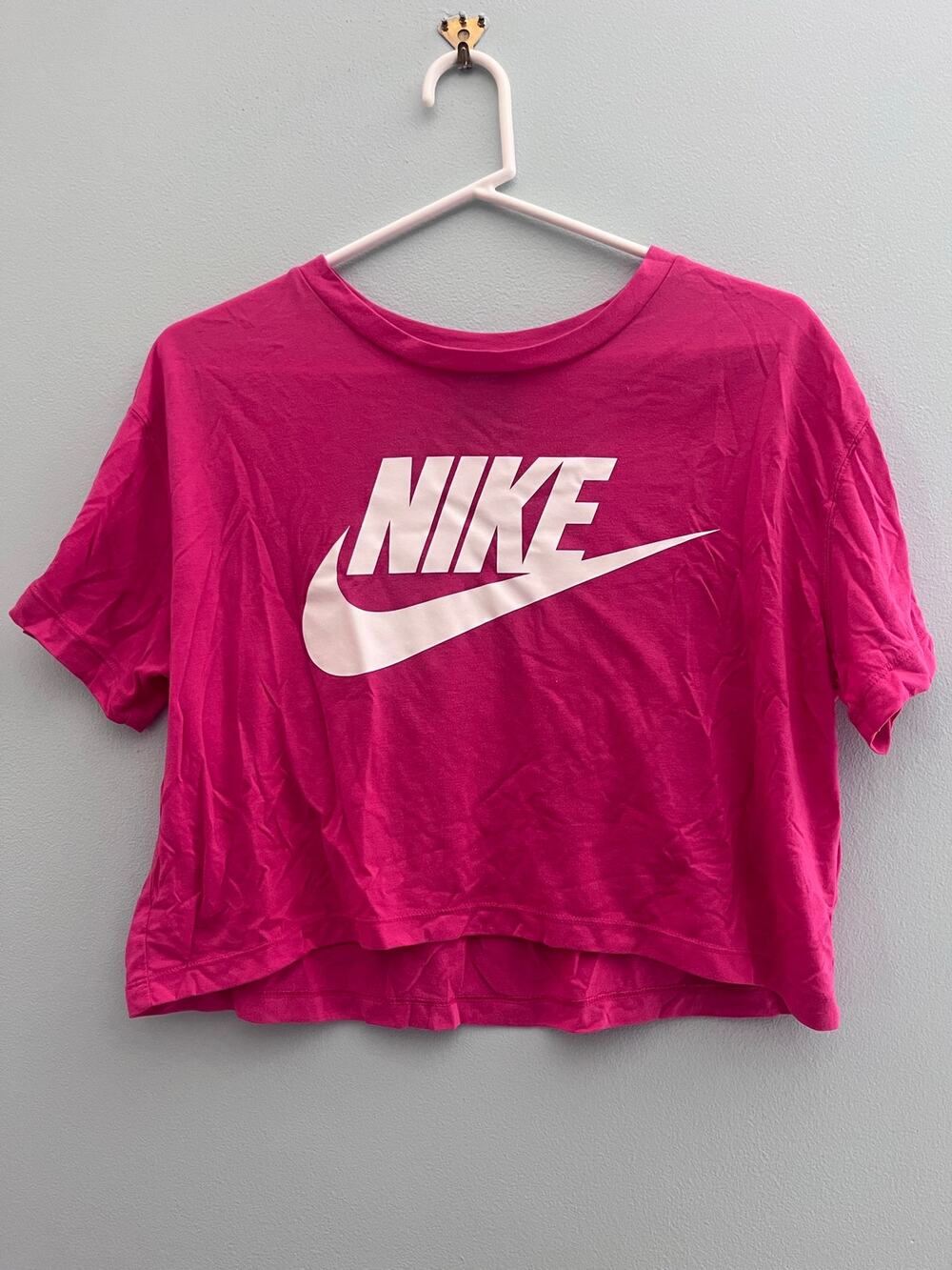 NIKE Large Pink Classic Logo Cropped Tshirt